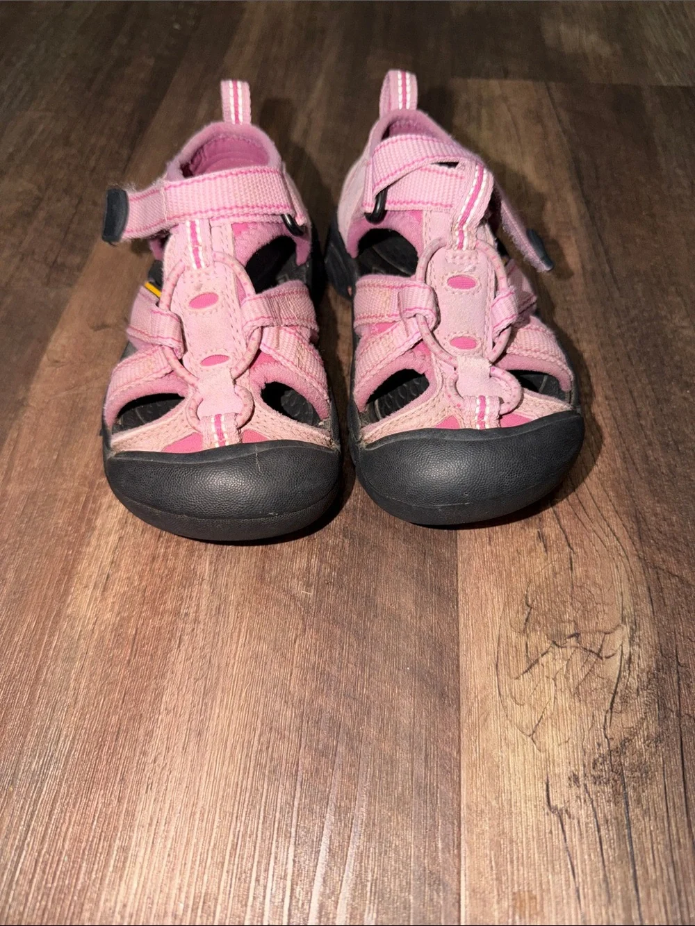KEEN NEWPORT H2 WATERPROOF CLOSED TOE SANDALS size 9